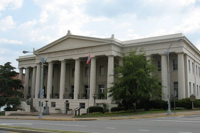 self-guided-scavenger-hunt-the-mysteries-of-macon