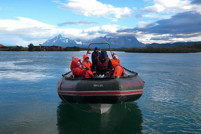 serrano-river-serrano-glacier-and-balmaceda-navigation