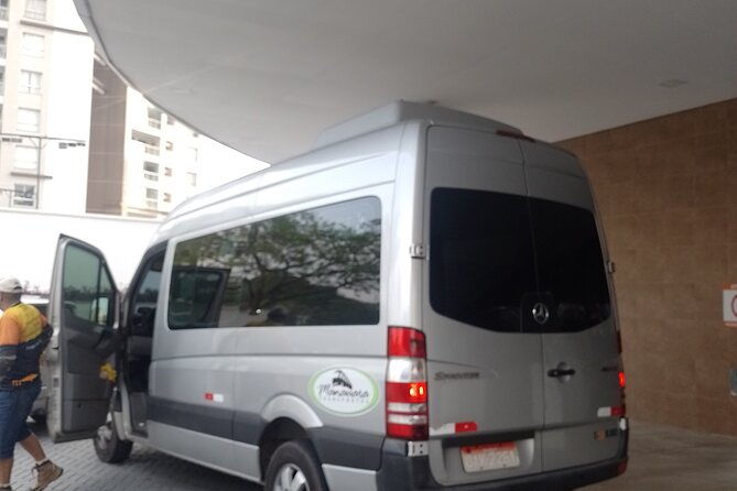 service-transfer-24h-group-van-airport-to-hotel-in-manaus