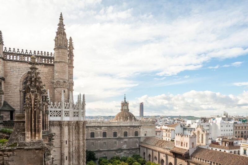 seville-cathedral-guided-tour-with-priority-access-2