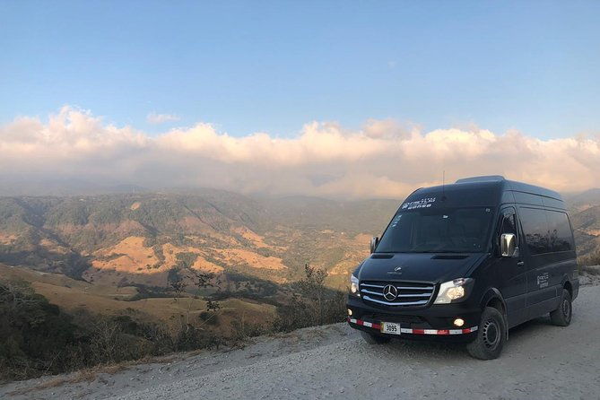 shared-shuttle-from-tamarindo-to-monteverde