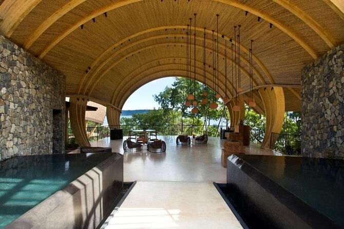 shuttle-from-liberia-airport-to-andaz-papagayo-resort-costa-rica