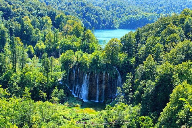 sibenik-to-zagreb-private-transfer-with-plitvice-lakes-tour
