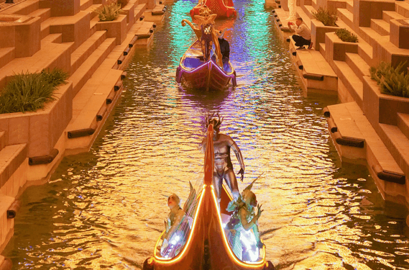 side-land-of-legends-bus-transfers-and-boat-parade