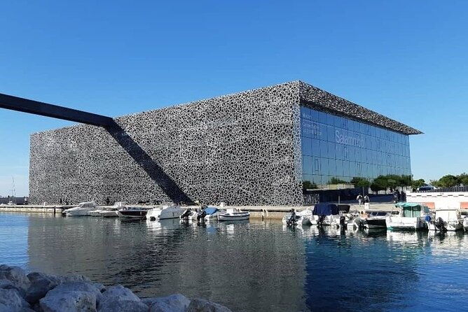 sightseeing-tour-with-a-private-driver-of-marseille