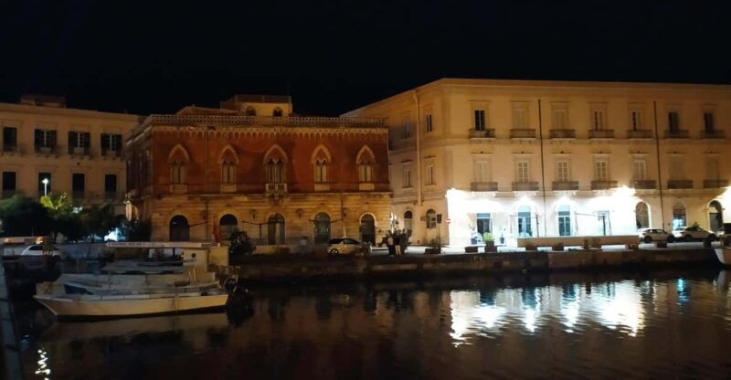 siracusa-tour-ortigia-by-night-in-english