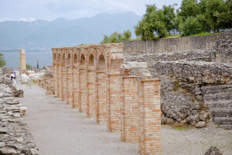 sirmione-grottoes-of-catullus-archeological-tour