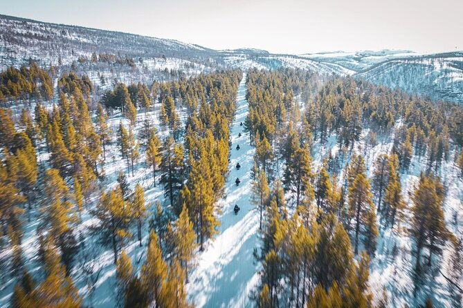 snowmobile-and-icefishing-adventure