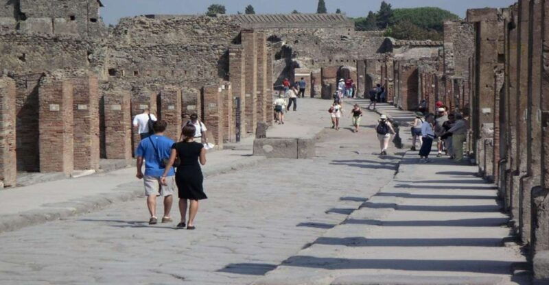 sorrento-pompeii-herculaneum-tour-with-skip-the-line