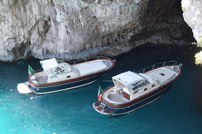 sorrento-private-boat-tour-to-capri-positano-in-1-day