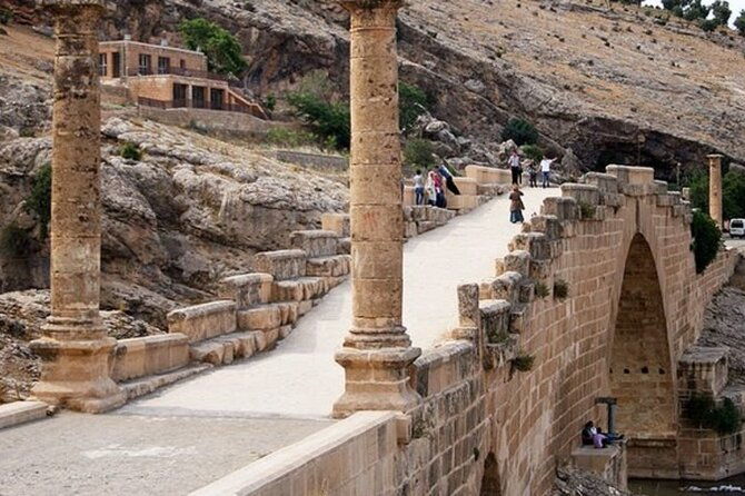 southeast-anatolia-tour-nemrut-gobeklitepe-zeugma