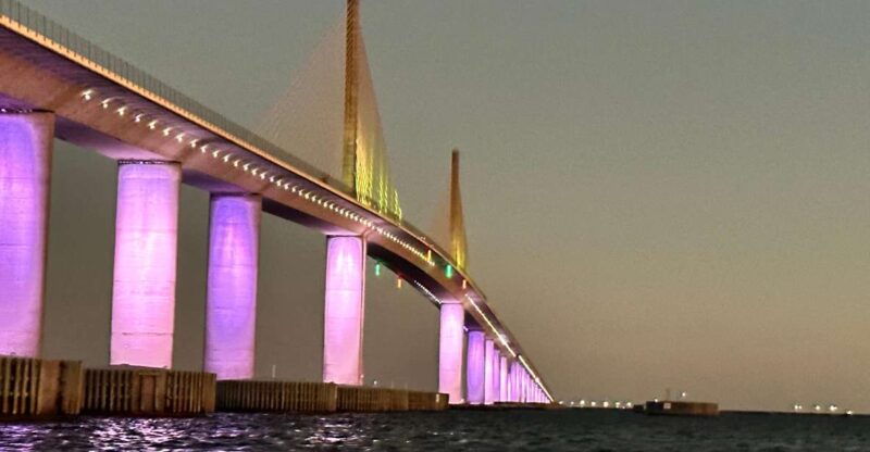 st-petersburg-florida-sunset-and-skyway-lights-boat-tour