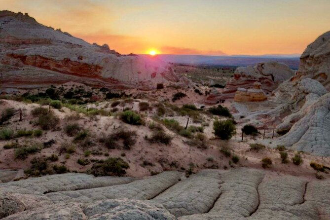 sunset-off-road-white-pocket-guided-hike-activity-small-group