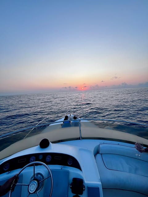 sunset-yacht-tour-with-food-and-wine-tasting