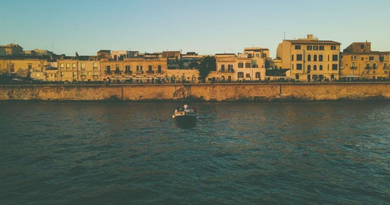 syracuse-boat-tour-with-aperitif