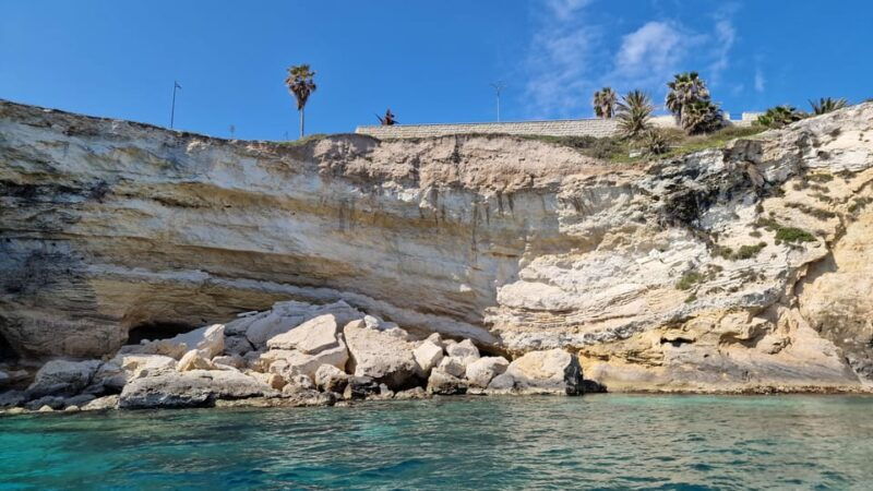 syracuse-picnic-boat-tour-of-pillirina-ortigia-sea-caves