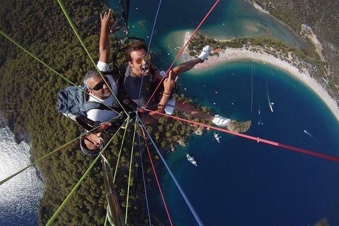 tandem-paragliding-in-oludeniz-fethiye-turkey