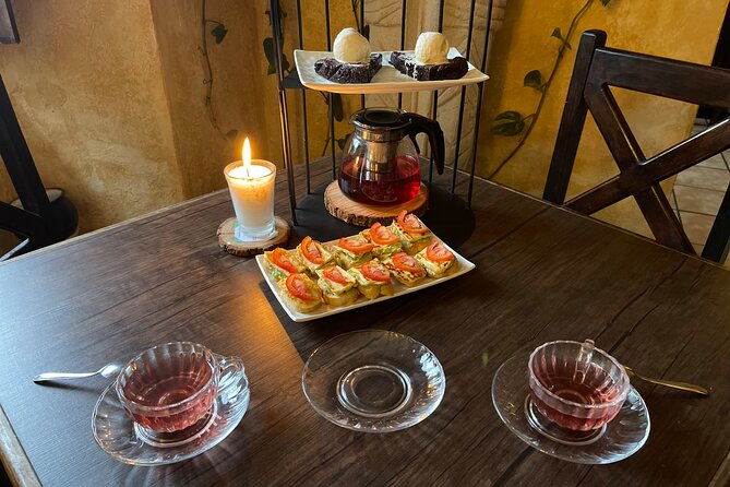 tea-party-at-the-fantasy-cafe-and-potions-bar-el-alquimista