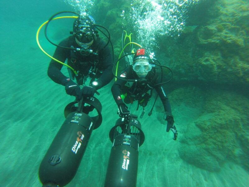 tenerife-diving-w-underwater-scooter-dpv