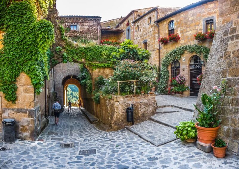 the-dying-city-civita-bagnoregio-w-wine-tasting-from-port