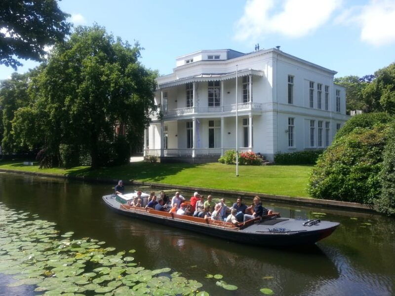 the-hague-city-canal-cruise