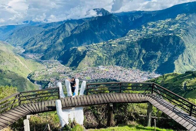 the-hands-of-god-tours-the-highest-viewpoint-in-the-city