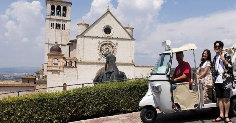 the-life-of-saint-francis-tour-by-tuk-tuk-english-spanish