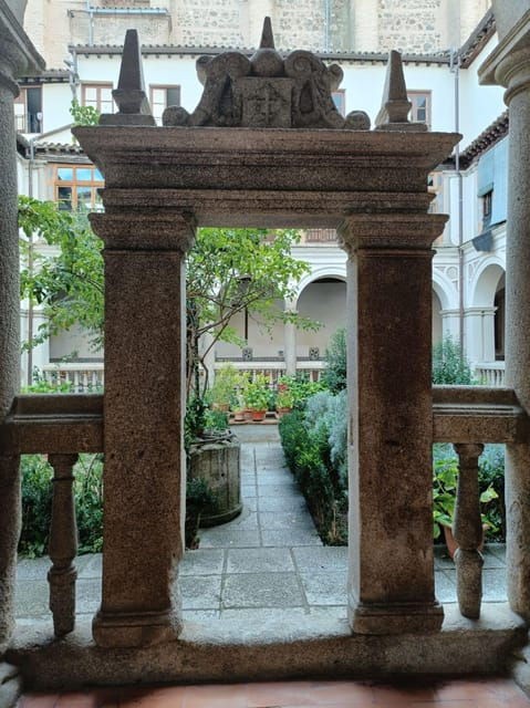 toledo-convent-route-with-marzipan-and-wine-tasting