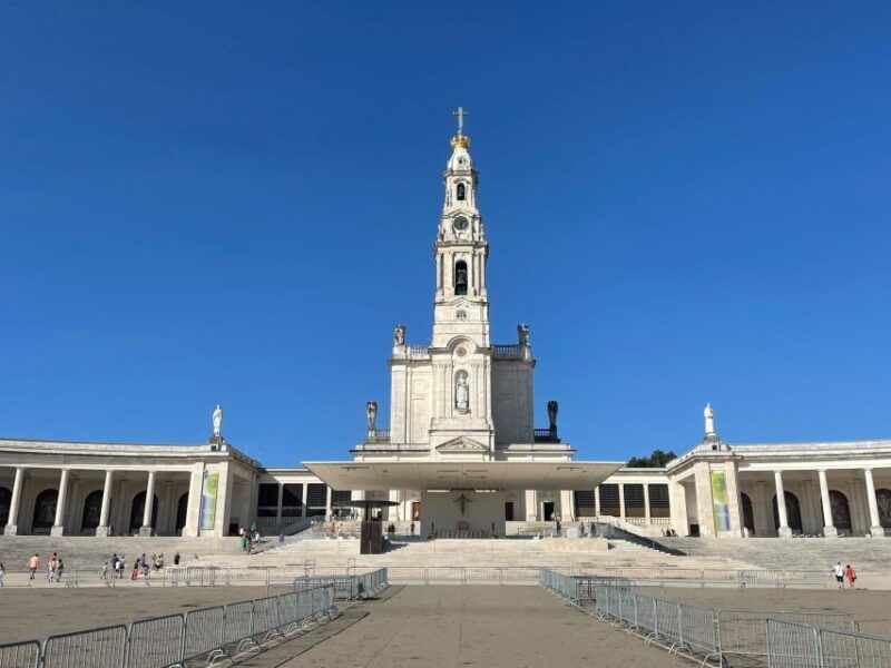 tour-to-fatima-batalha-nazare-and-obidos