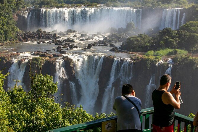 transfer-in-igu-iguassu-falls-brazilian-side-macuco-boat-safari