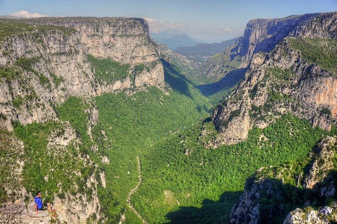 trekking-in-vikos-gorge-3-days