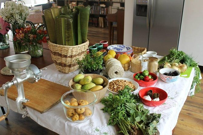 tropical-abundance-interactive-cooking-class-in-bogota