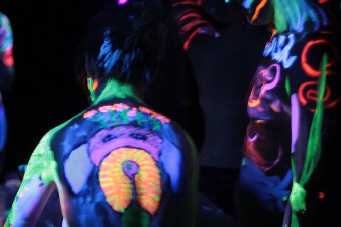 uv-body-painting-experience-for-couples-in-brooklyn