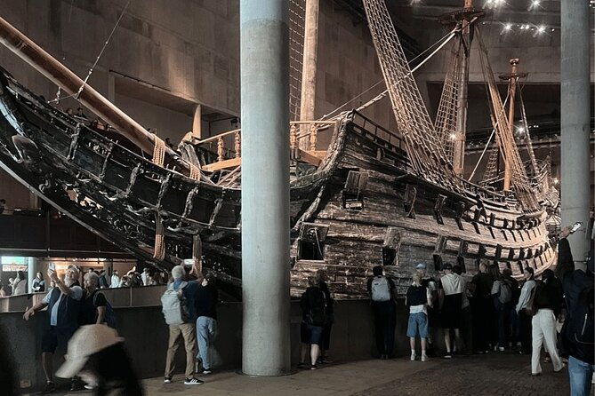 vasa-old-town-city-hall-palace-with-entry-guided-tour