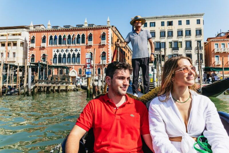 venice-private-gondola-ride-along-grand-canal