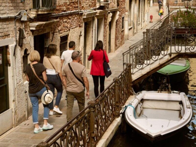 venice-vip-semi-private-walking-tour-with-gondola-ride