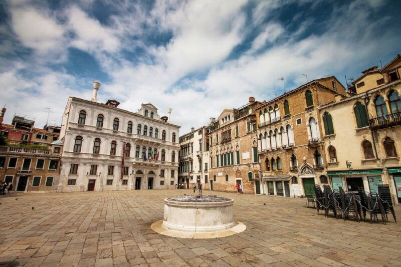 venice-walking-tour-gondola-ride