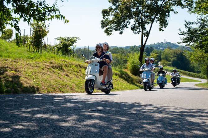 vespa-125-rental-to-explore-the-unesco-hills
