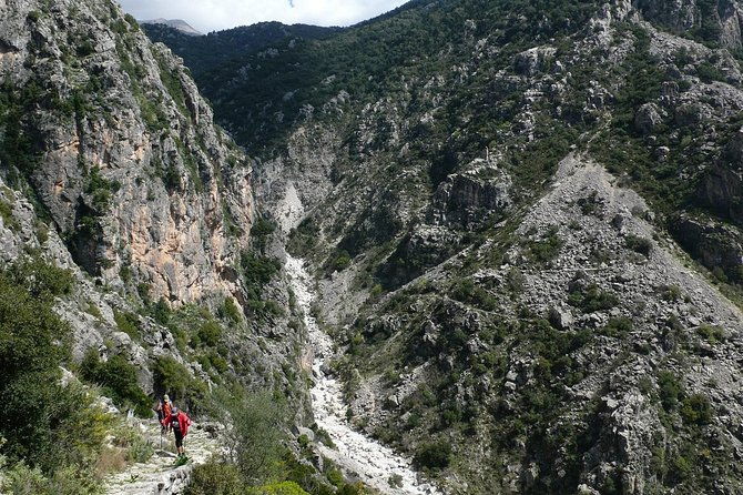 viros-gorge-hike