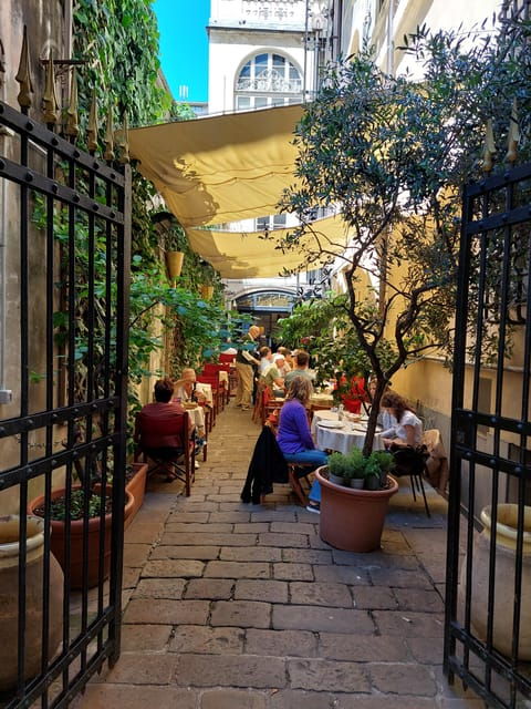 walking-tour-in-genoa-with-tastings-and-stories
