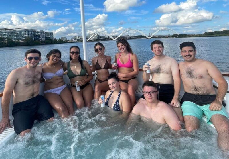 washington-dc-hot-tub-boat-tours