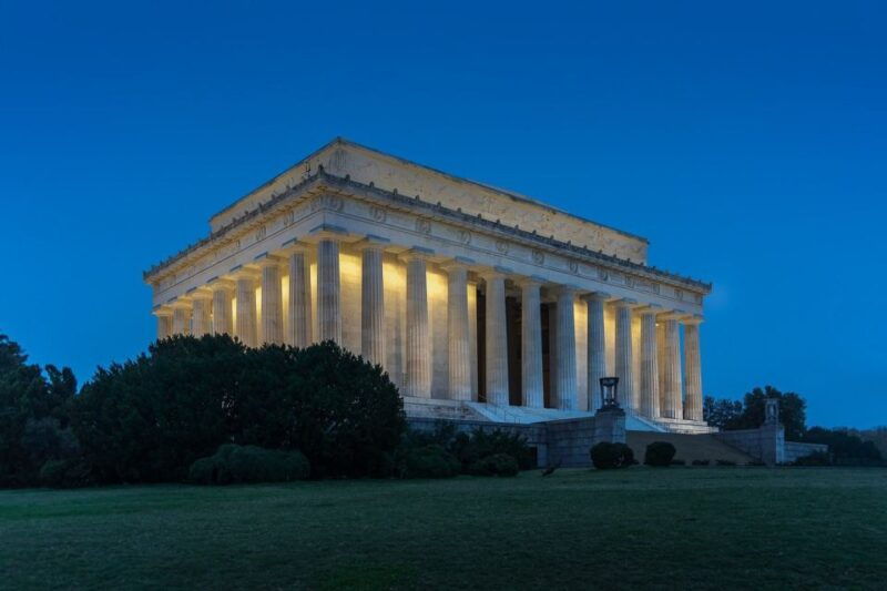 washington-dc-night-under-the-stars-bus-walking-tour