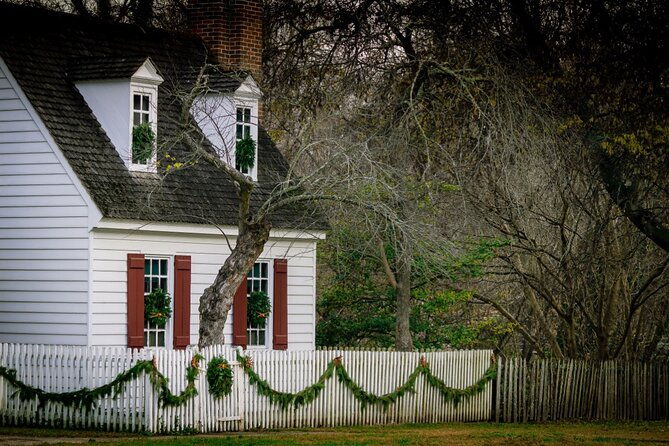 williamsburgs-winter-wonderland-a-historic-holiday-stroll