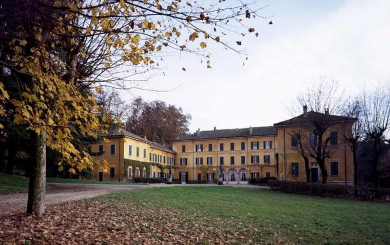 wine-tasting-and-winery-tour-of-oltrepo-pavese-tradition