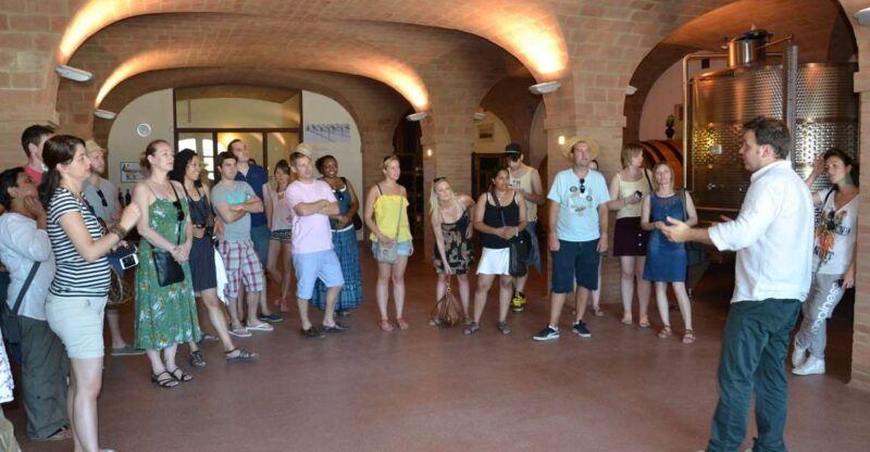 wine-tasting-tour-with-olive-oil-and-salami