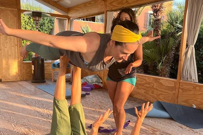yoga-class-in-pantelleria-vinyasa-hatha-yin-and-mantras