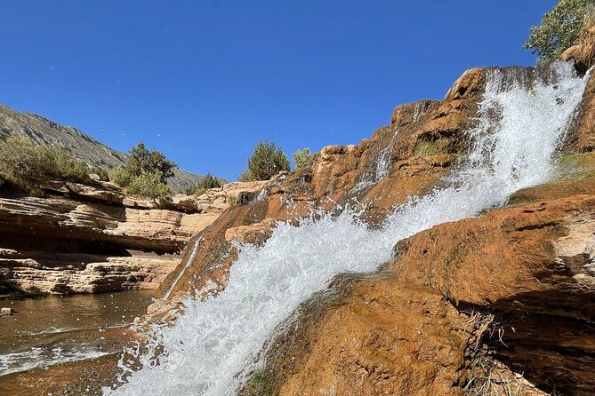 zion-hummer-tour-to-zion-waterfall-with-swimming