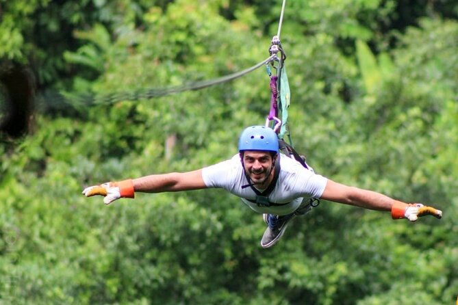 zipline-canopy-tour-near-manuel-antonio