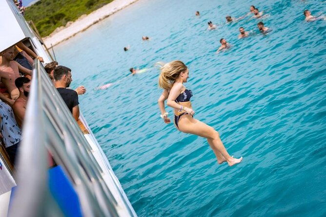 zrce-booze-cruise-novalja-boat-party