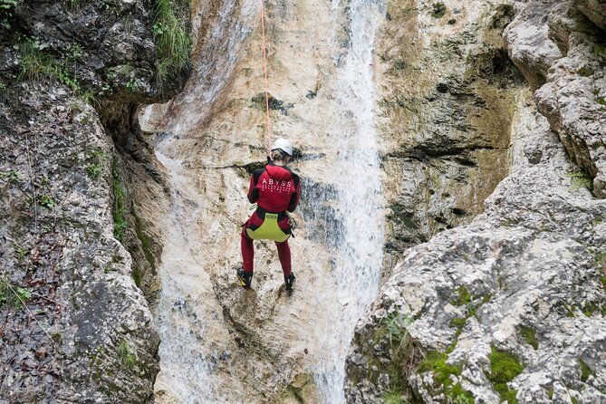 4-hours-fratarica-canyoning-adventure